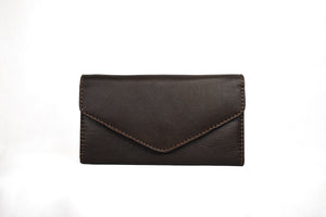 Clutch Brown - Tsuru.uk