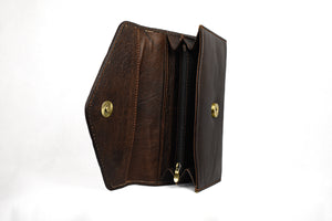 Clutch Brown - Tsuru.uk